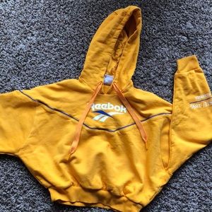Cropped Reebok hoodie
